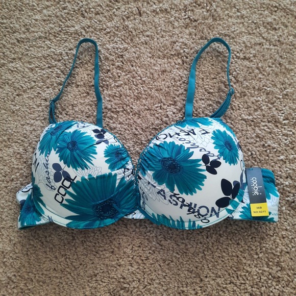 NWT Coobie 36 B Bra..  Padded Underwire, removable straps. - Picture 1 of 4